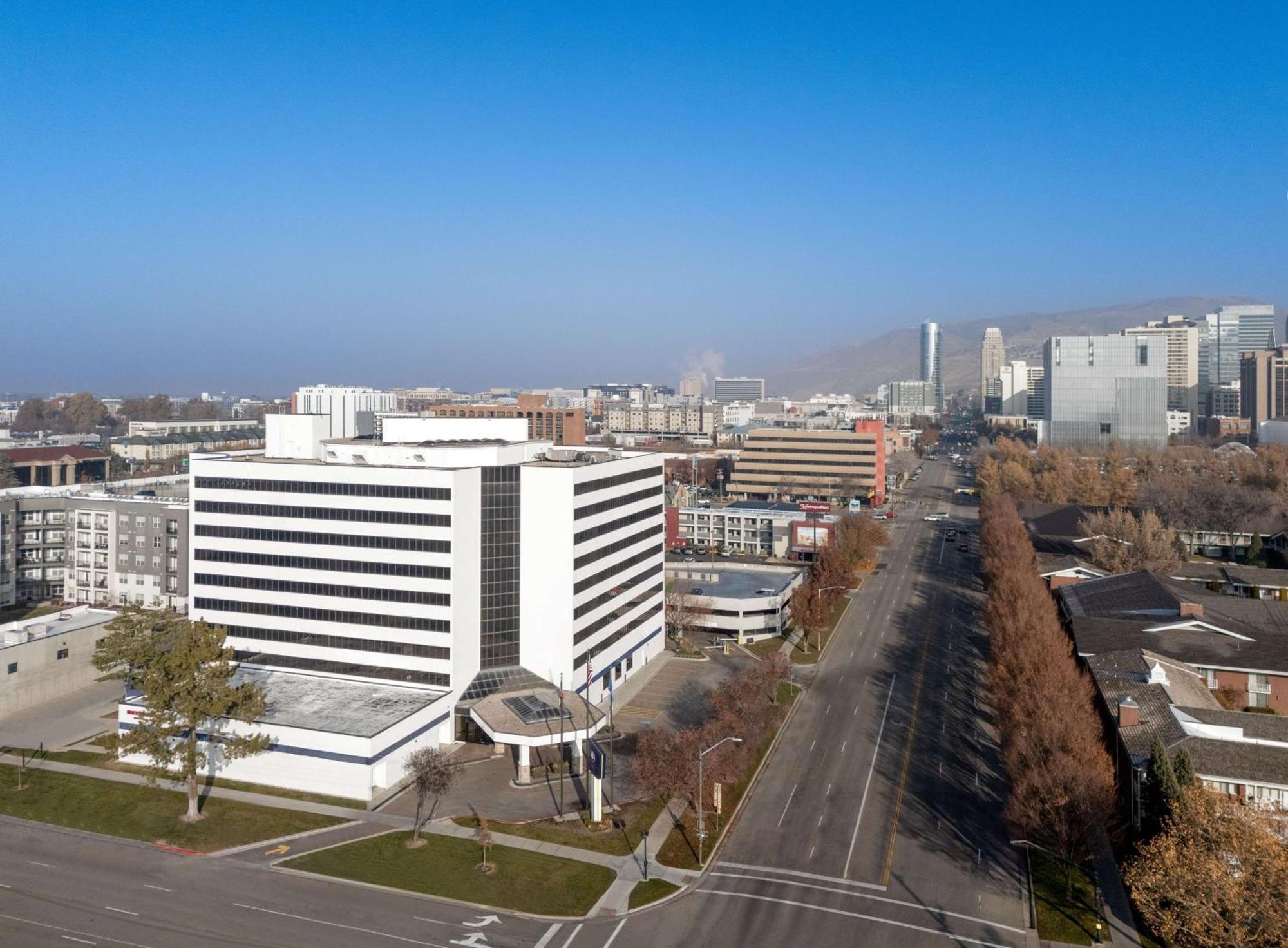 Doubletree Suites By Hilton Salt Lake City Exterior foto